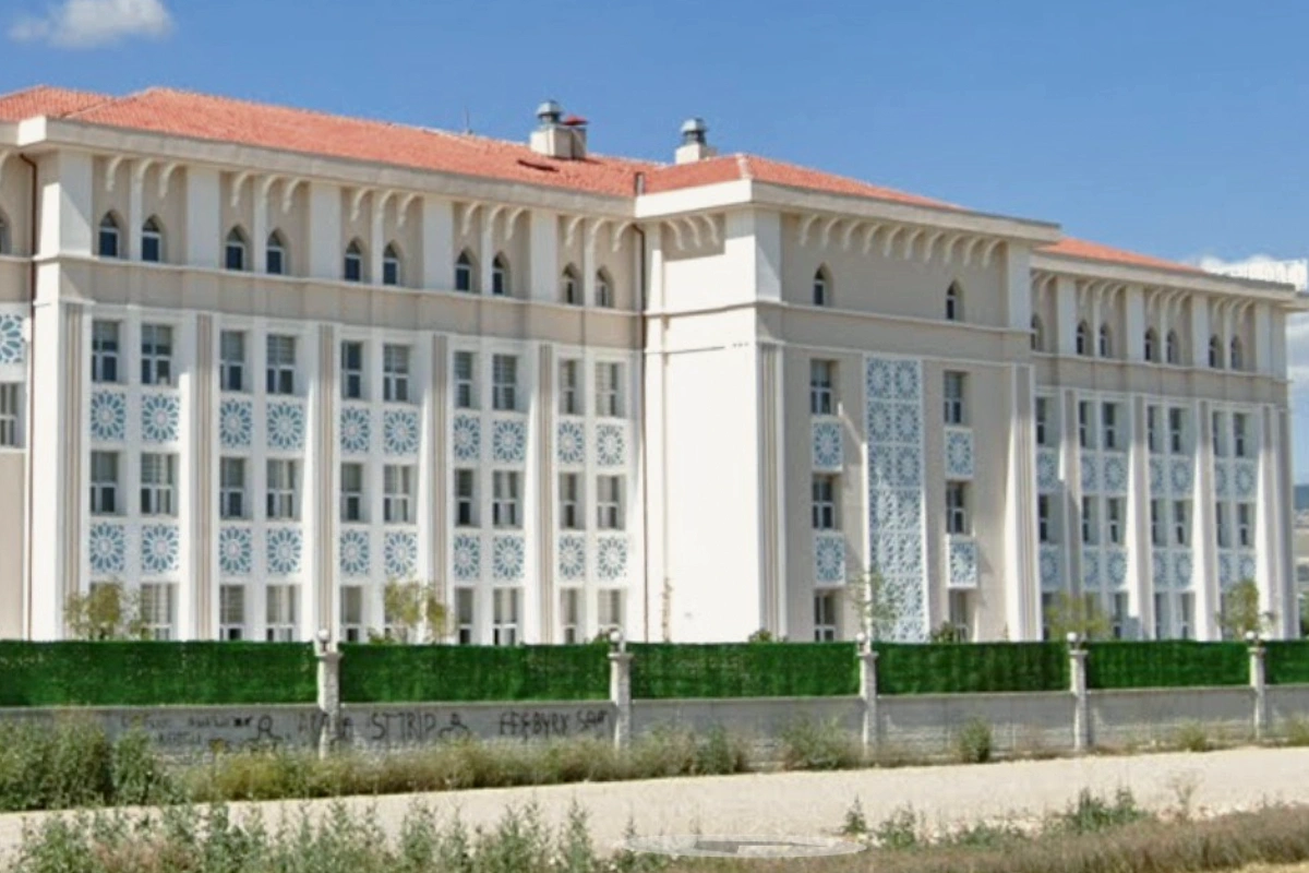 Entrance façade and garden.